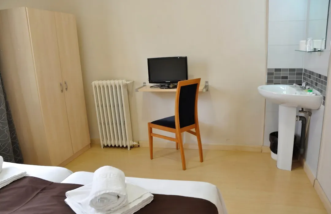 Hostal Falfes-1